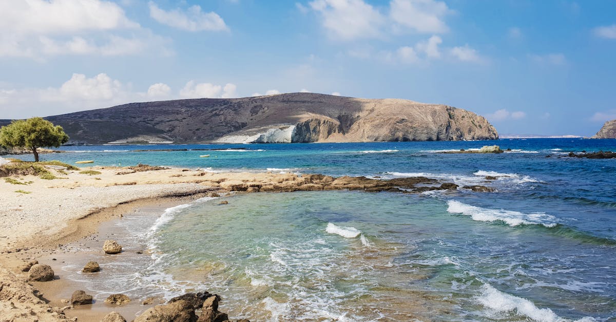 Custom Itineraries for Chauffeur Services: Explore Beyond the Tourist Trail